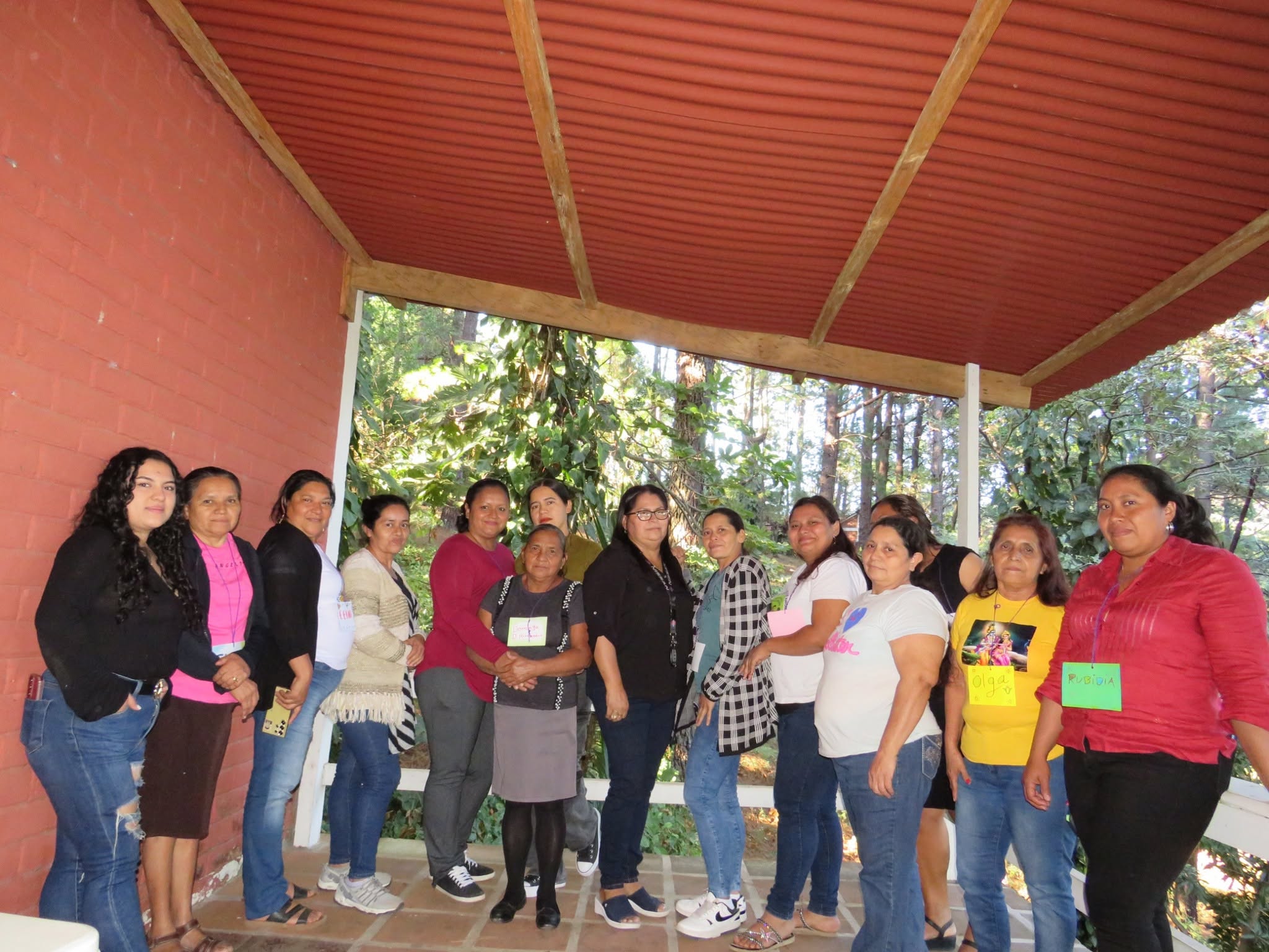 Fortaleciendo la autonomía económica de las mujeres rurales: Proceso formativo con grupos de ahorro y crédito en Morazán