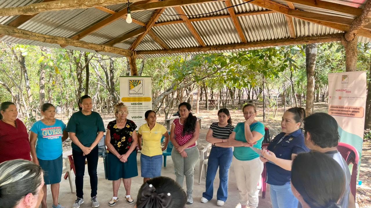 Conmemoración del Día Internacional de la Mujer: Encuentro con representantes de grupos de ahorro y crédito comunitario
